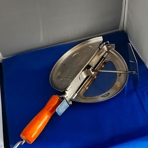 Back to basics stove top rotating popcorn popper